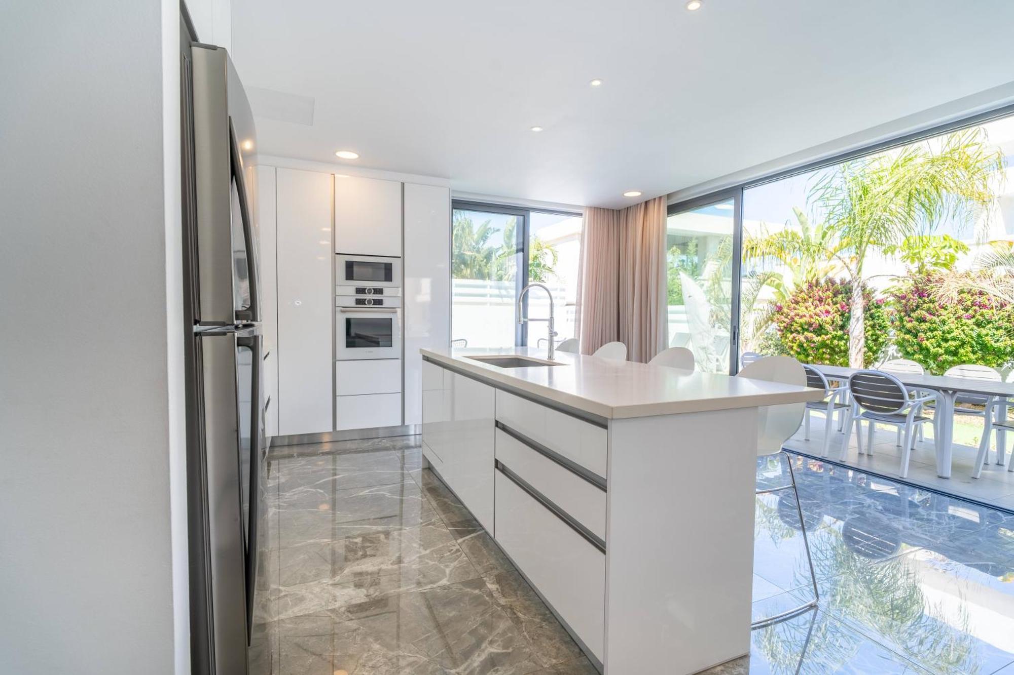 Villa Phaedrus Living: Luxury Seaview Panorama